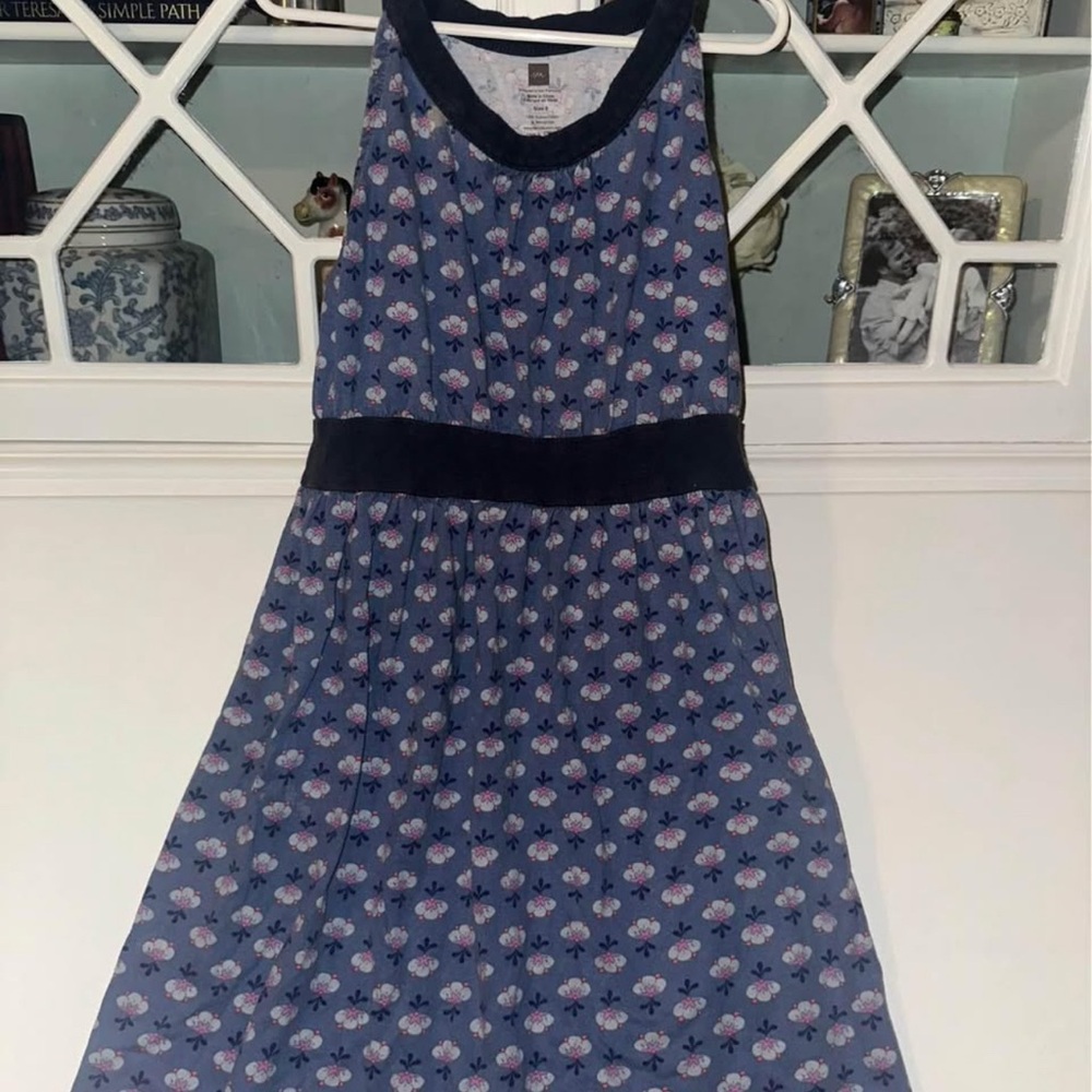 Adorable Tea dress GUC - shows a little wash wear. Size 8